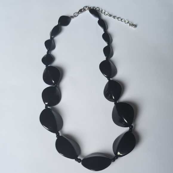 Elegant Black‎ Graduated Beaded Necklace - Picture 1 of 4